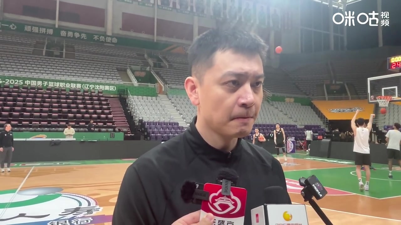 杨鸣:努力把士气调整到最佳 张镇麟将继续缺席今晚的比赛